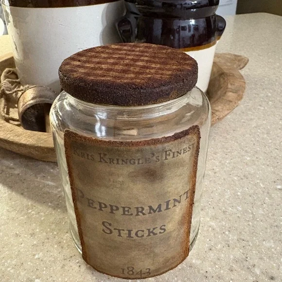 Primitive Peppermint Jar - Picture 3 of 3